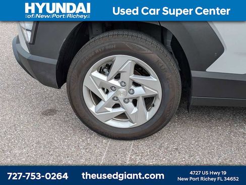 Used 2026 Hyundai Kona SE image 5