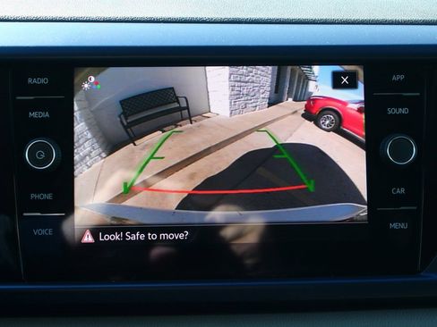 Used 2023 Volkswagen Taos SE image 19