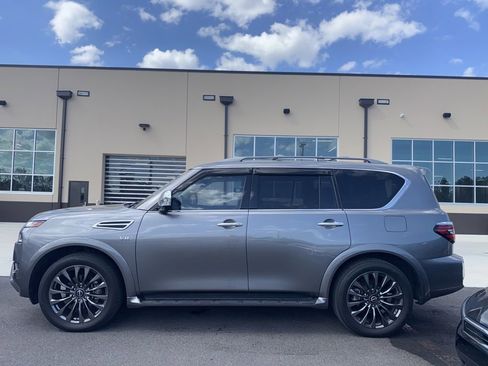Used 2021 Nissan Armada Platinum image 4