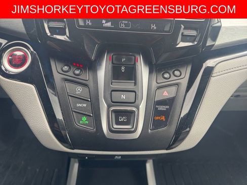 Used 2018 Honda Odyssey Elite image 17