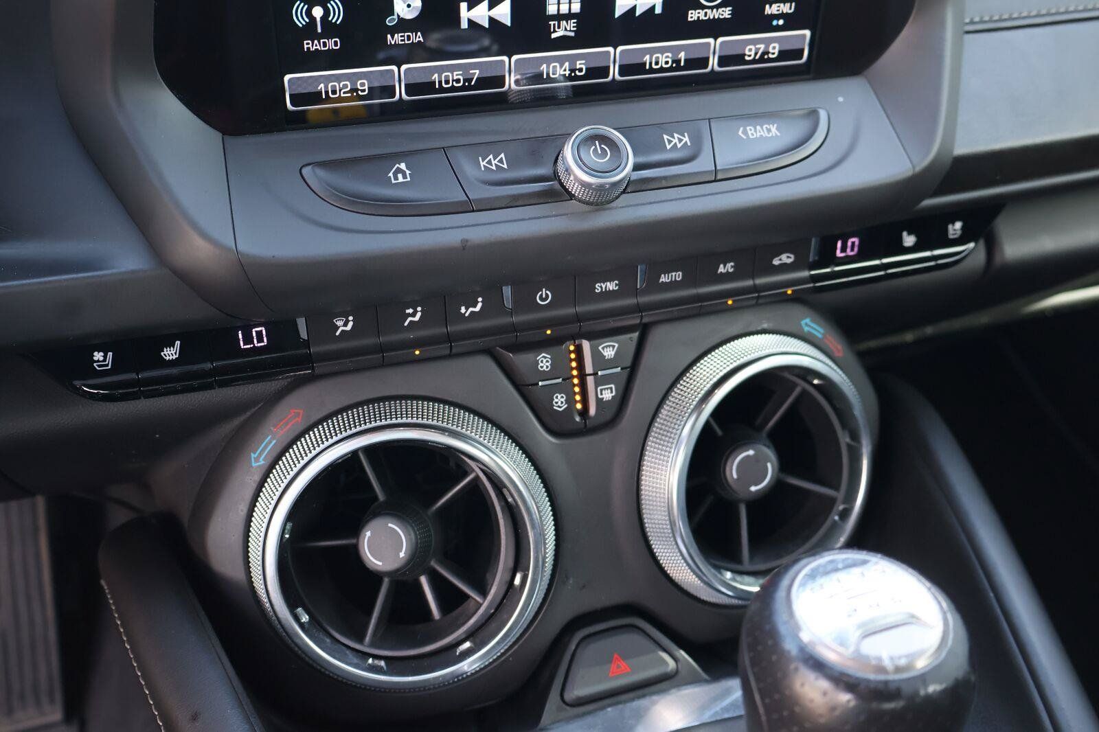Used 2018 Chevrolet Camaro LT RWD image 19
