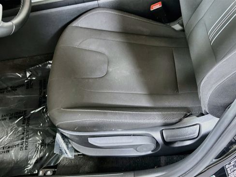 Used 2023 Hyundai Elantra SEL w/ Convenience Package FWD image 19