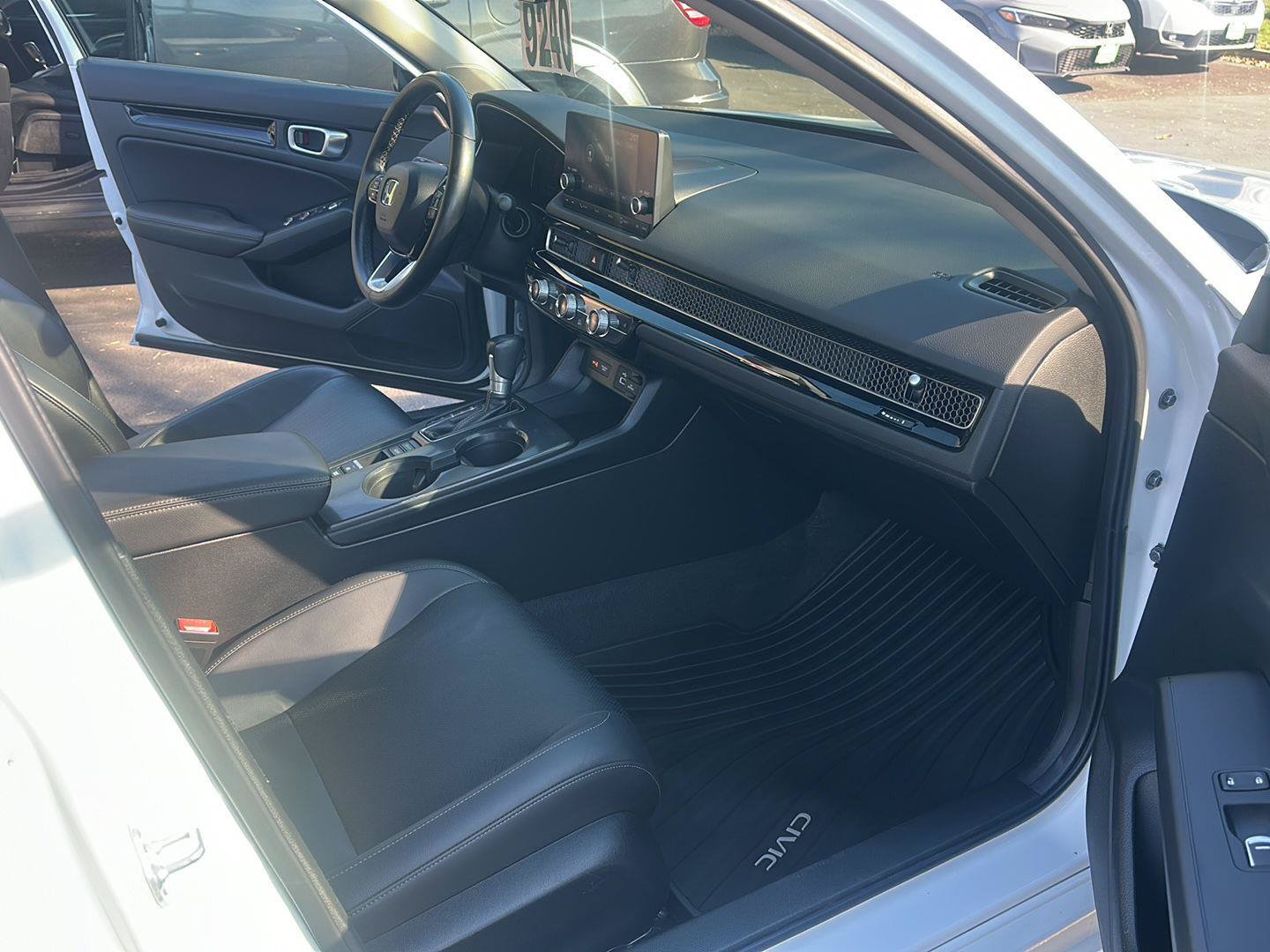 Used 2024 Honda Civic EX-L image 15