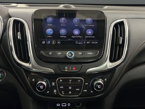 Used 2022 Chevrolet Equinox Premier AWD/4WD image 13