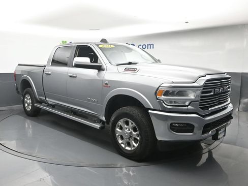 Used 2021 RAM 2500 Laramie AWD/4WD image 2