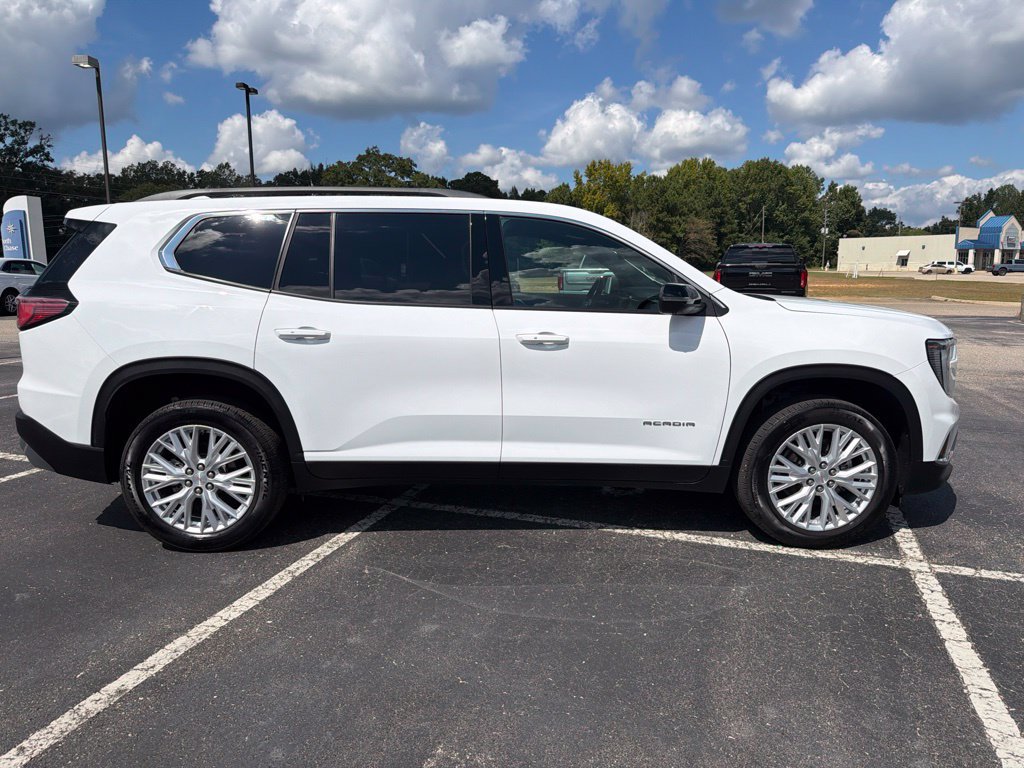 Used 2026 GMC Acadia Elevation w/ Elevation Premium Package FWD image 6