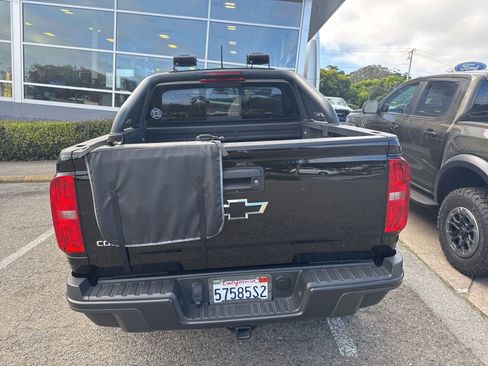 Used 2019 Chevrolet Colorado ZR2 w/ ZR2 Midnight Special Edition AWD/4WD image 6