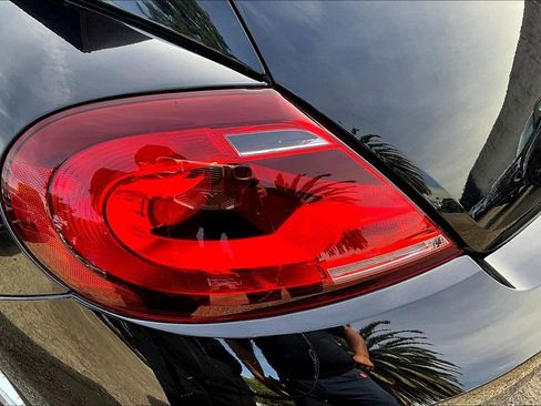 Used 2019 Volkswagen Beetle 2.0T SE image 22