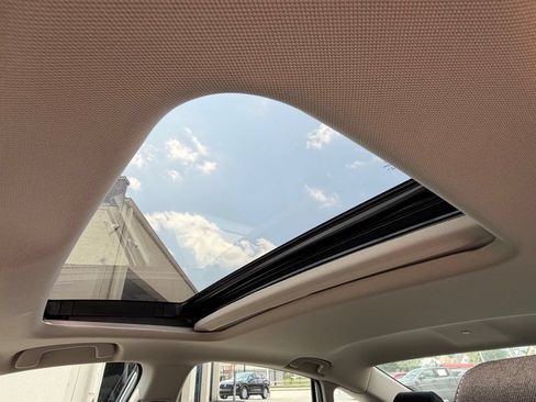 Certified 2023 Honda Accord EX image 3