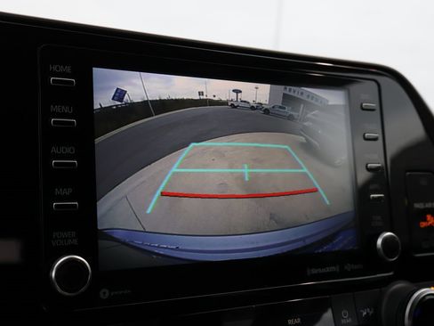 Used 2021 Toyota Highlander XLE image 35