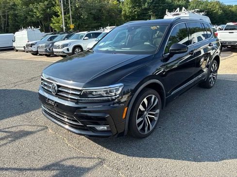 Used 2020 Volkswagen Tiguan SEL Premium R-Line w/ 3rd Row Seat Package AWD/4WD image 3