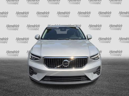 Certified 2023 Volvo XC40 B5 Ultimate w/ Protection Package Premier AWD/4WD image 3