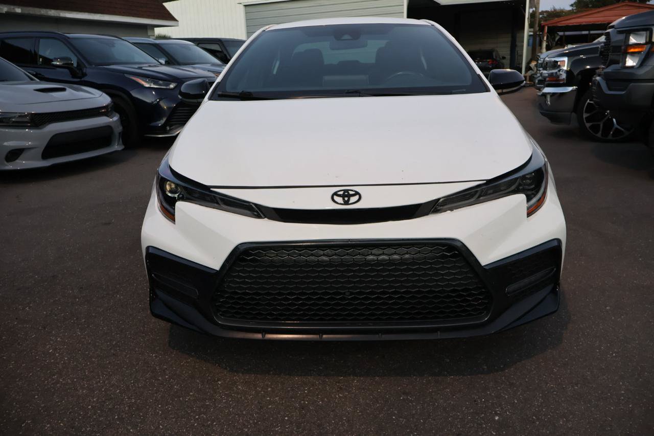 Used 2021 Toyota Corolla SE FWD image 2