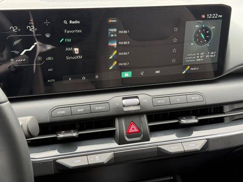 Used 2025 Kia K4 EX image 10