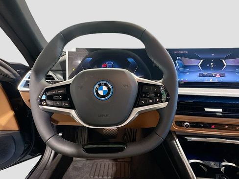 New 2026 BMW i4 xDrive40i AWD/4WD image 11