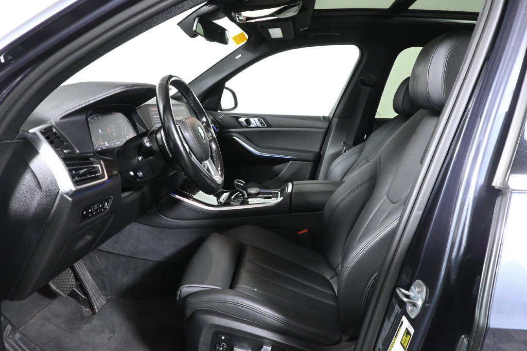Used 2019 BMW X5 xDrive40i w/ Convenience Package AWD/4WD image 3