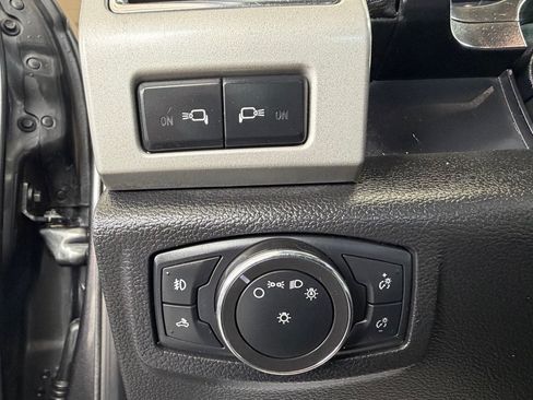 Used 2017 Ford F250 Lariat w/ Lariat Ultimate Package AWD/4WD image 19
