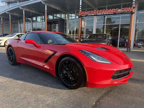 Used 2017 Chevrolet Corvette Stingray Coupe w/ 1LT RWD image 2