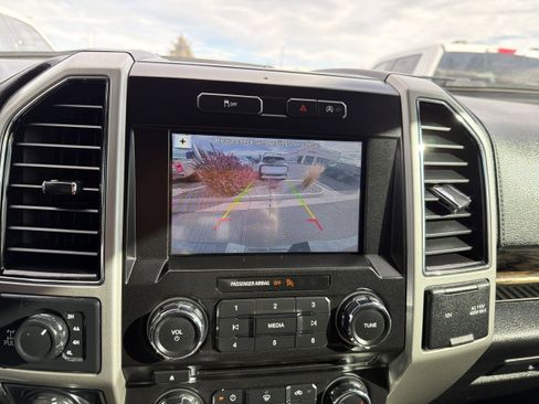 Used 2018 Ford F150 Lariat w/ Equipment Group 501A Mid AWD/4WD image 17