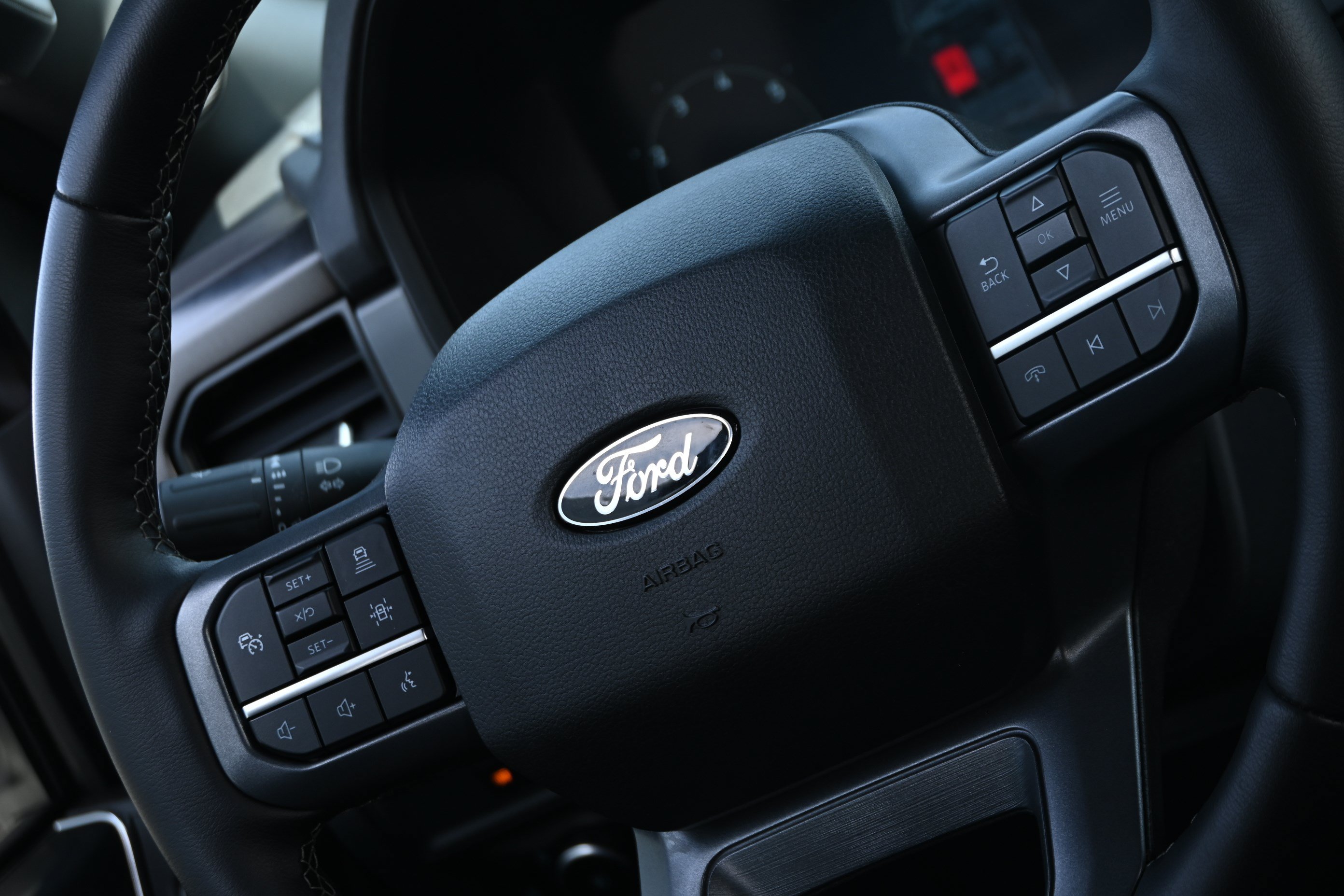 Used 2025 Ford F150 Lariat AWD/4WD image 27