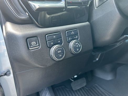 Used 2024 Chevrolet Silverado 2500 LT w/ Convenience Package AWD/4WD image 21
