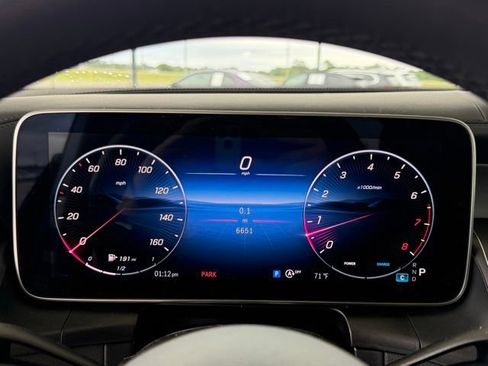 Used 2025 Mercedes-Benz GLC 300 4MATIC image 21