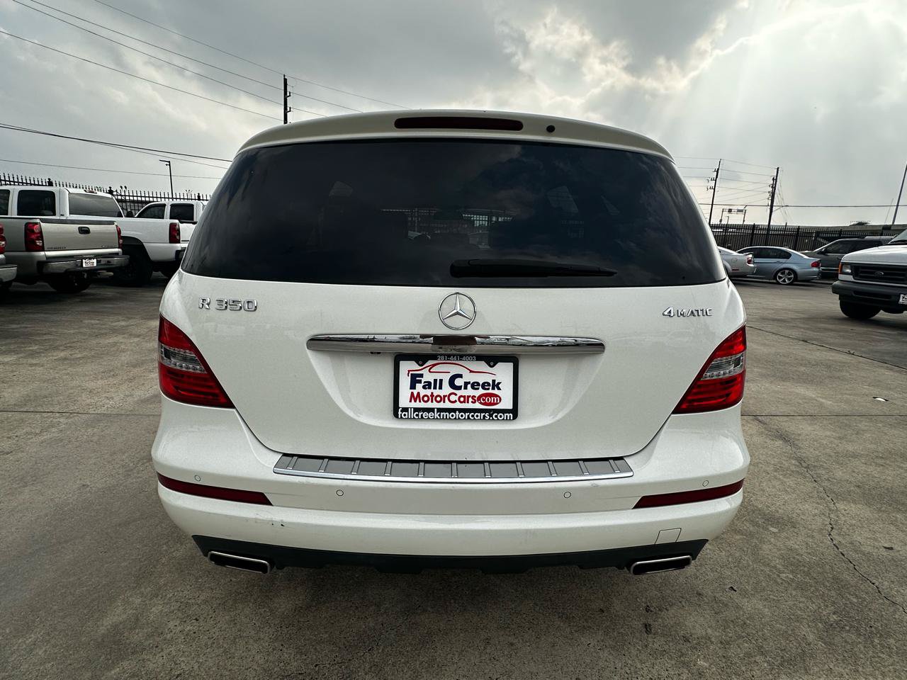 Used 2012 Mercedes-Benz R 350 4MATIC image 3
