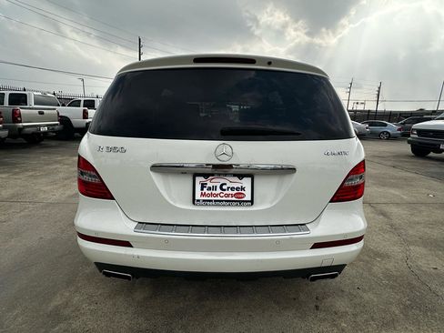 Used 2012 Mercedes-Benz R 350 4MATIC image 3