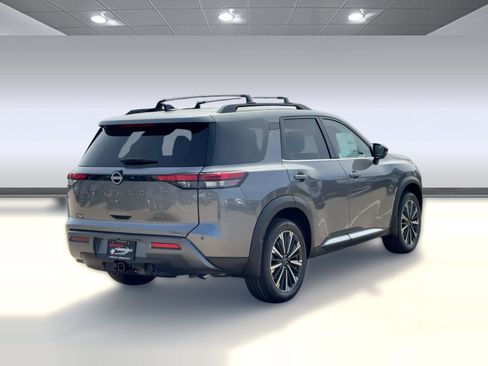 New 2026 Nissan Pathfinder Platinum w/ Cargo Package FWD image 9