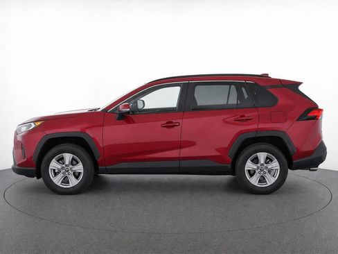 Used 2021 Toyota RAV4 XLE w/ Convenience Package FWD image 8