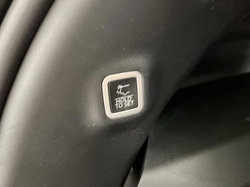 Used 2024 Jeep Wagoneer Launch Edition image 17