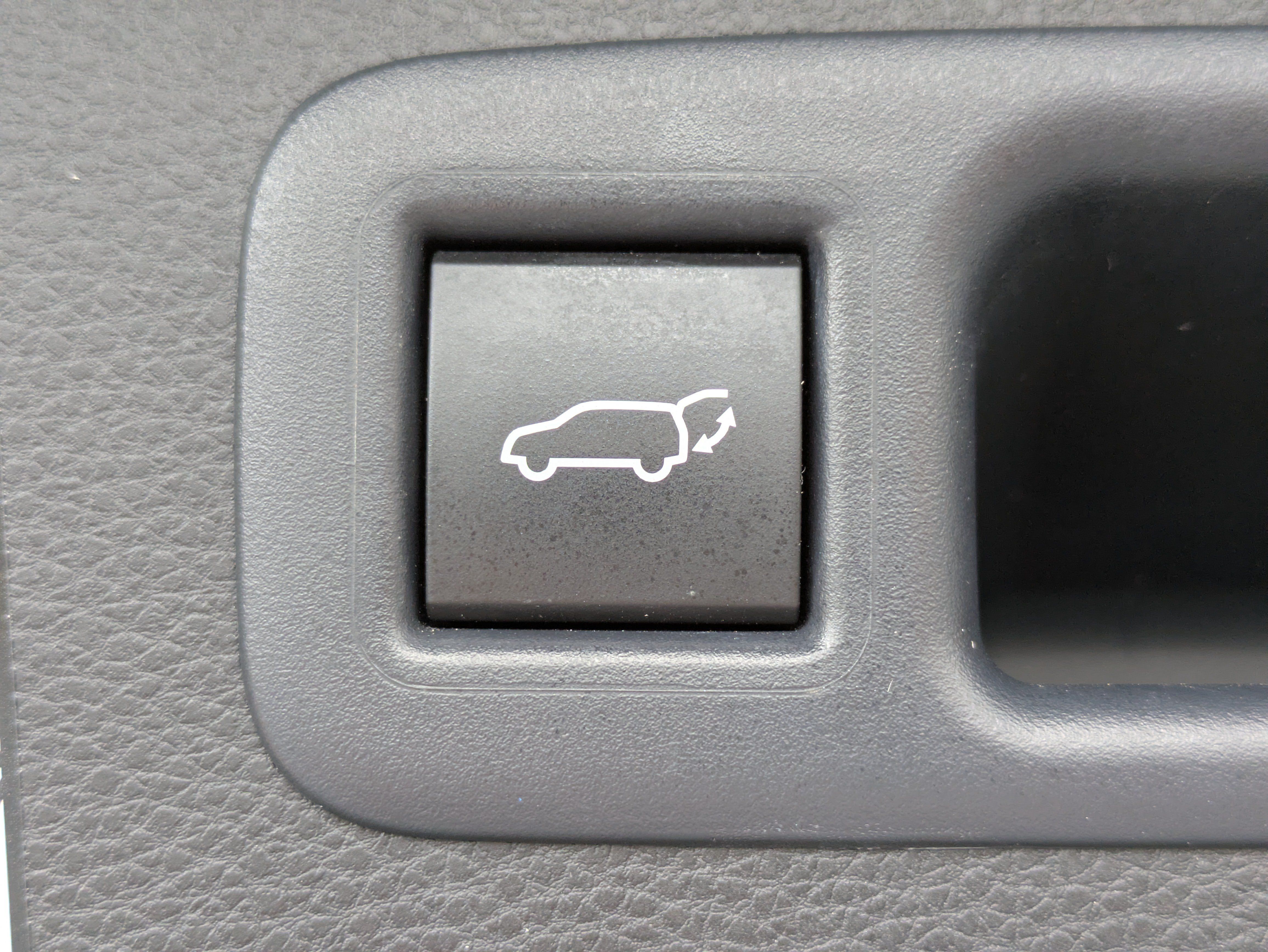 Used 2024 Toyota Highlander Limited AWD/4WD image 12