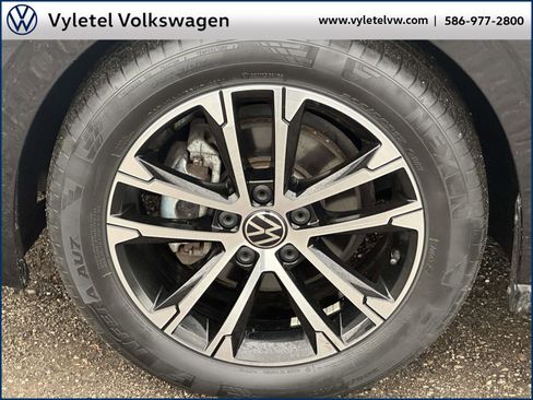 Used 2022 Volkswagen Jetta Sport image 7