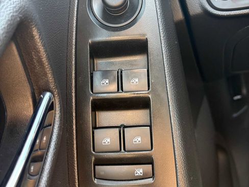 Used 2019 Chevrolet Trax LT w/ LT Convenience Package image 31