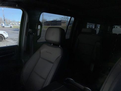Used 2023 GMC Yukon XL Denali image 41