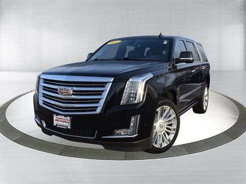 Used 2020 Cadillac Escalade Platinum image 1