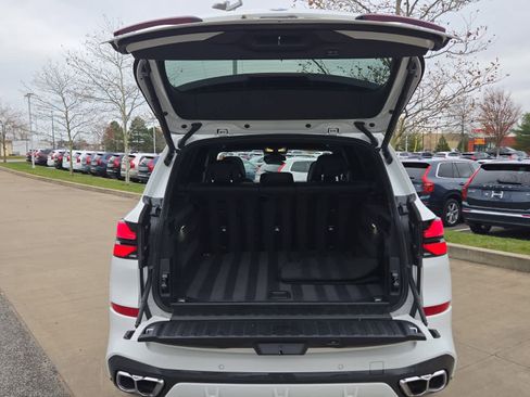 Used 2026 BMW X5 M60i image 6
