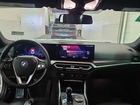 Used 2023 BMW i4 eDrive40 RWD image 6