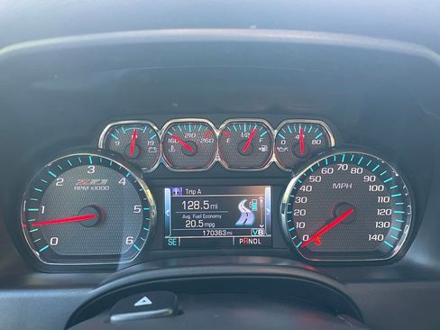 Used 2018 Chevrolet Silverado 1500 LT w/ All Star Edition AWD/4WD image 42