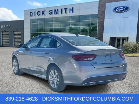 Used 2015 Chrysler 200 Limited w/ Convenience Group image 4