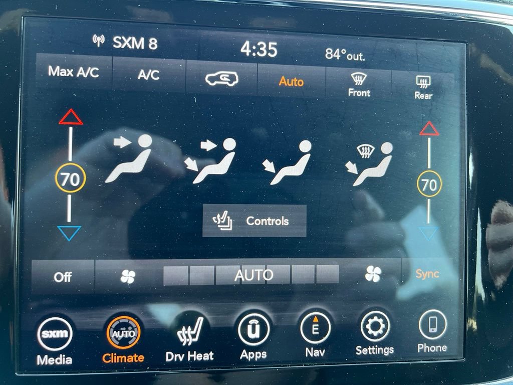 Used 2022 Jeep Grand Cherokee Laredo X AWD/4WD image 37