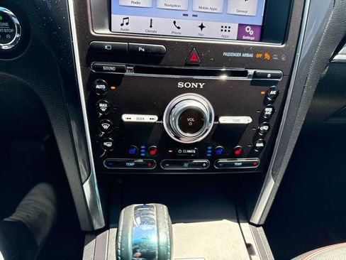 Used 2017 Ford Explorer Sport w/ Equipment Group 401A AWD/4WD image 30