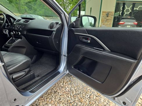 Used 2012 MAZDA MAZDA5 Sport FWD image 20