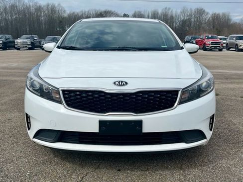 Used 2017 Kia Forte S image 1