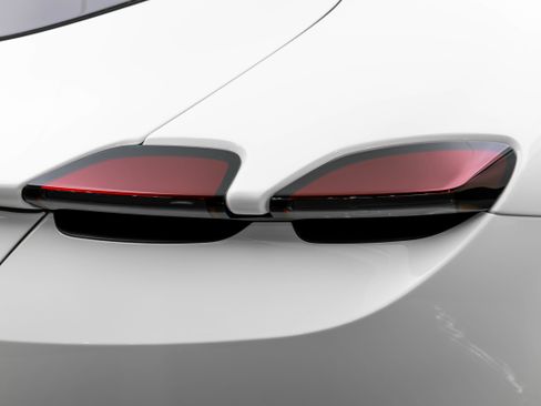 Certified 2022 Ferrari Roma image 34