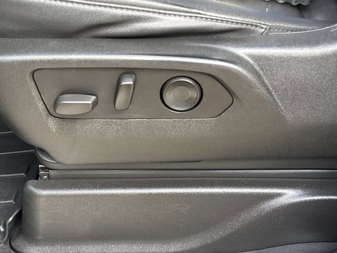 Used 2021 Chevrolet Tahoe Z71 image 18