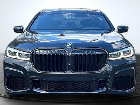 Used 2020 BMW 740i w/ M Sport Package RWD image 2