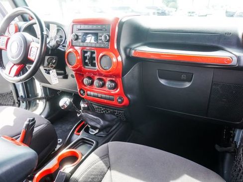Used 2014 Jeep Wrangler Unlimited Sport w/ Quick Order Package 23S AWD/4WD image 17