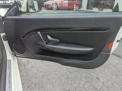 Used 2014 Maserati GranTurismo MC image 37