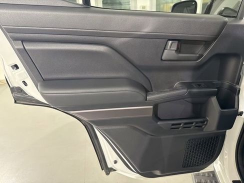 Used 2025 Toyota 4Runner TRD Off-Road AWD/4WD image 17